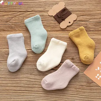 Cuttyful Детски хавлиени сгъстено обикновена свободни чорапи, нови есенно-зимни чорапи за новородени в пола за момичетата със средна дължина